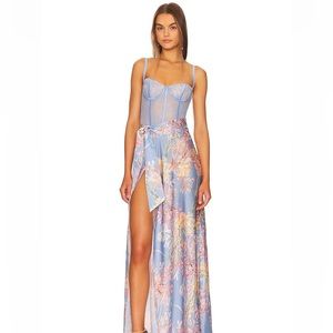 ISO katie may shannon dress!! (size 0, 2, 4) ⭐️💫⭐️